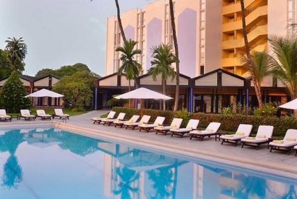 Douala Rabingha Hotel Eksteriør bilde