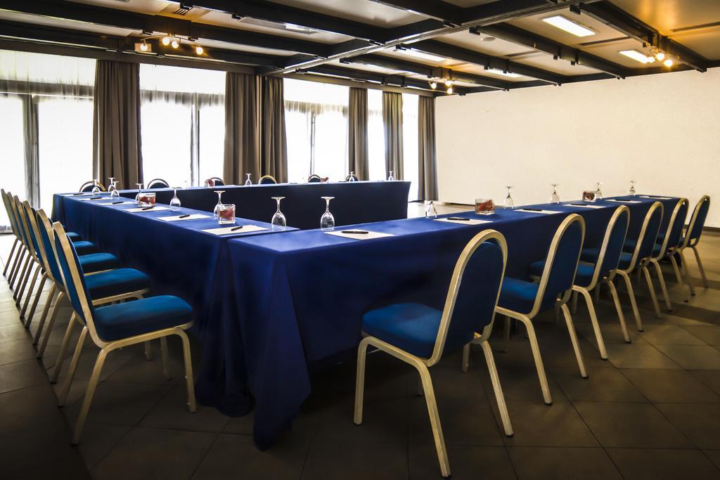 Douala Rabingha Hotel Eksteriør bilde