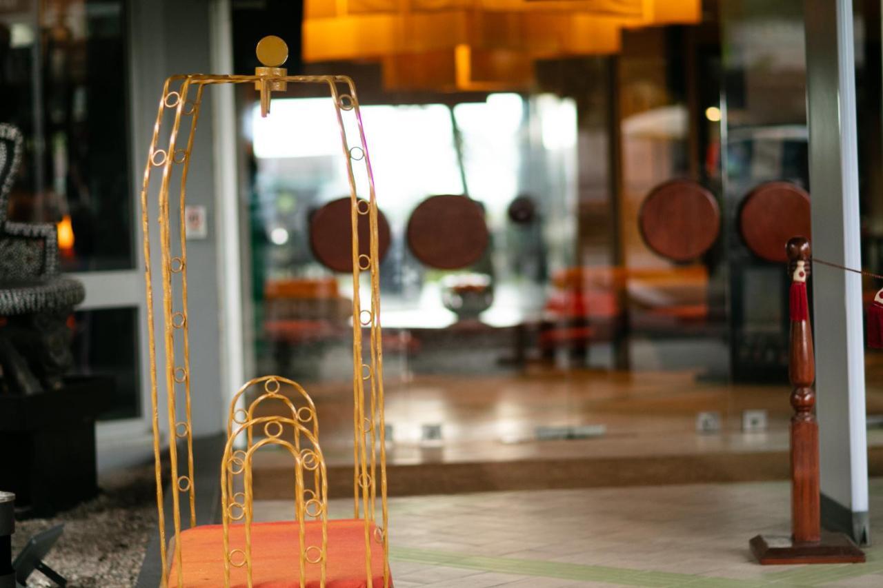 Douala Rabingha Hotel Eksteriør bilde